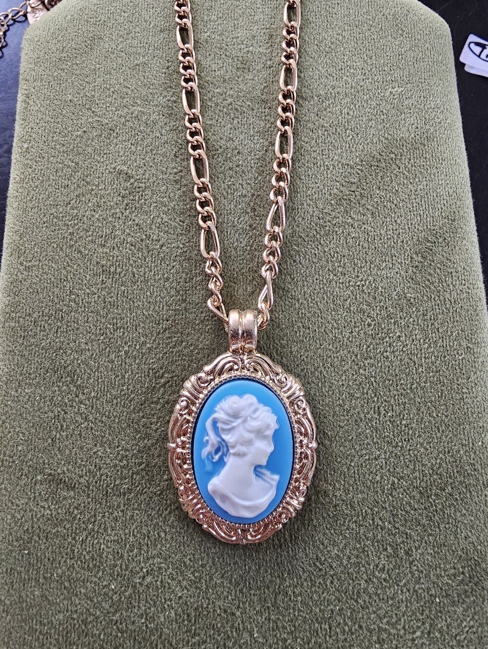 Vintage Cameo Necklace